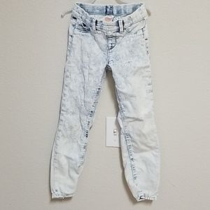 Girls acid was Jeans